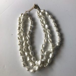 Fornash White Pearl Necklace
